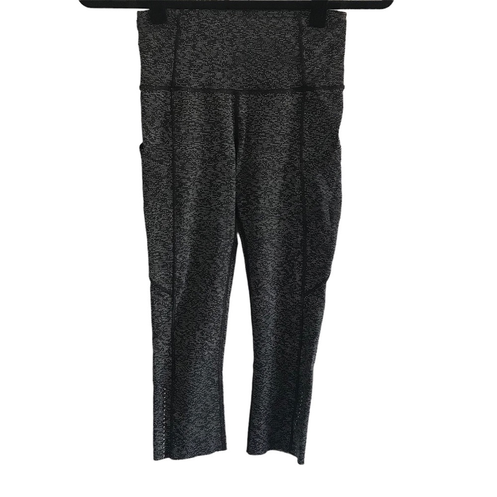 Lululemon Fast & Free Crop II  sz 4